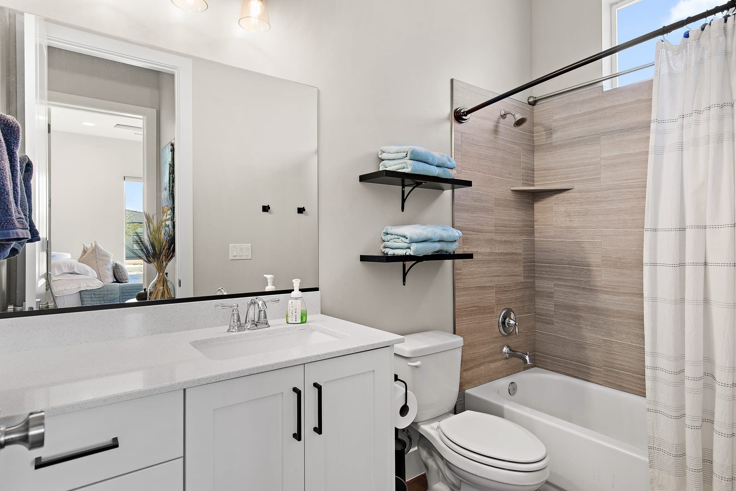 2802 East Church Oak Drive, photo 6